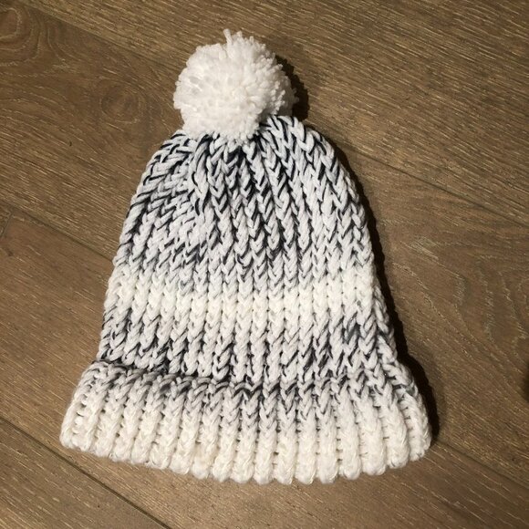 Hand Crafted Neutral Cozy Knit Toque with Pom-Pom in White + Grey Size OS - Picture 6 of 6